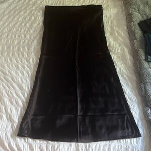 NWT H&M Black silk midi skirt 🖤